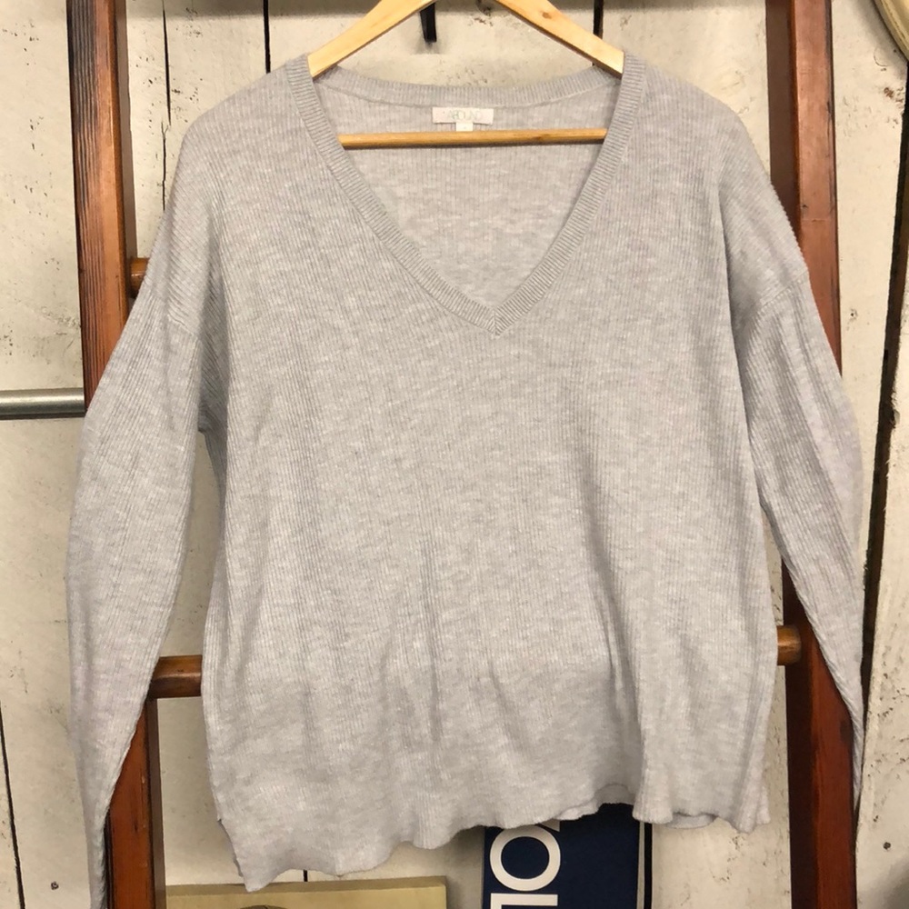2 abound v neck lightweight sweaters - Picture 4 of 6